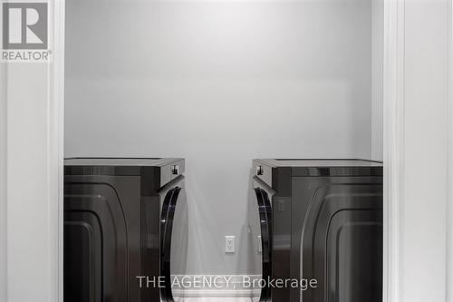 318 Rhodes Avenue, Toronto, ON - Indoor Photo Showing Laundry Room