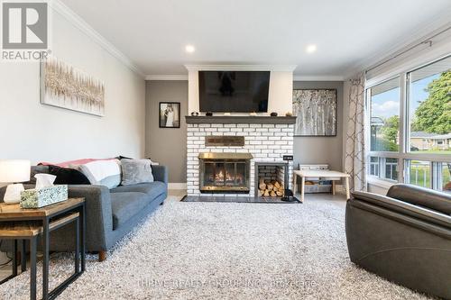 177 Merlin Crescent, London, ON - Indoor Photo Showing Living Room With Fireplace