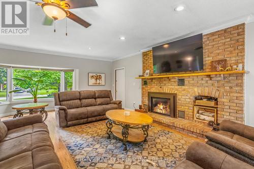 272 Chittick Crescent, Thames Centre (Dorchester), ON - Indoor Photo Showing Living Room With Fireplace