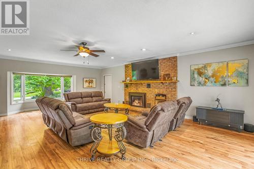 272 Chittick Crescent, Thames Centre (Dorchester), ON - Indoor Photo Showing Living Room With Fireplace