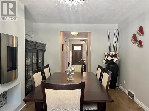 69 Monarch Drive, Chatham, ON - Indoor Photo Showing Dining Room