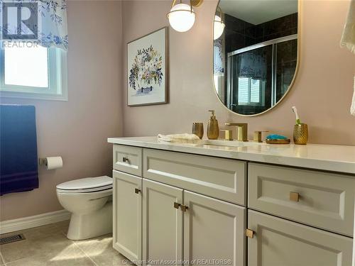 69 Monarch Drive, Chatham, ON - Indoor Photo Showing Bathroom