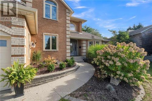 275 4Th Street Crescent, Hanover, ON - Outdoor