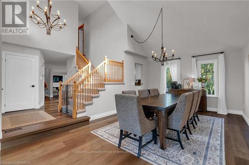 275 4Th Street Crescent, Hanover, ON - Indoor Photo Showing Dining Room