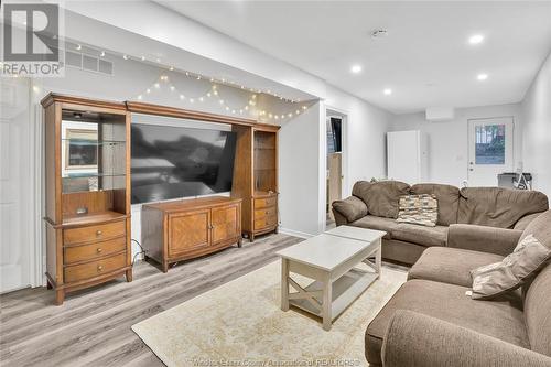 1850 Daytona Unit# 3, Windsor, ON - Indoor Photo Showing Living Room