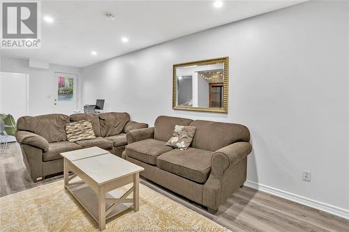 1850 Daytona Unit# 3, Windsor, ON - Indoor Photo Showing Living Room