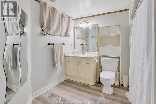 1850 Daytona Unit# 3, Windsor, ON - Indoor Photo Showing Bathroom