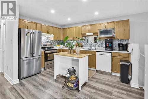 1850 Daytona Unit# 3, Windsor, ON - Indoor Photo Showing Kitchen