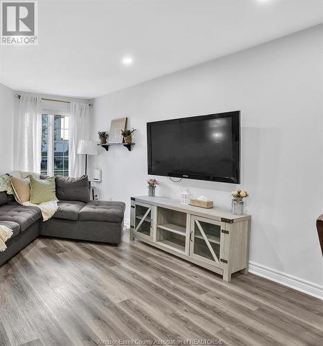 1850 Daytona Unit# 3, Windsor, ON - Indoor Photo Showing Living Room