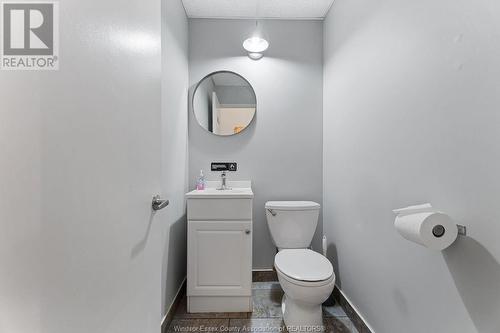 5550-60 Wyandotte Street East Unit# 60, Windsor, ON - Indoor Photo Showing Bathroom