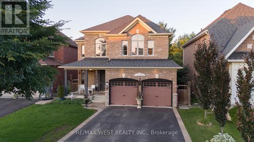 99 Verdi Road, Richmond Hill, ON - Outdoor With Facade