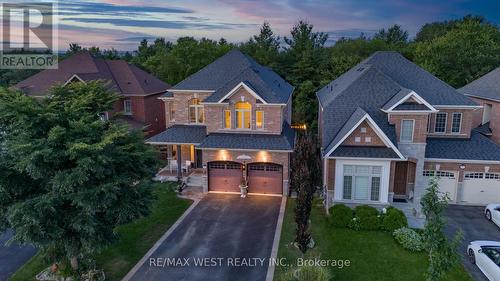 99 Verdi Road, Richmond Hill, ON - Outdoor With Facade