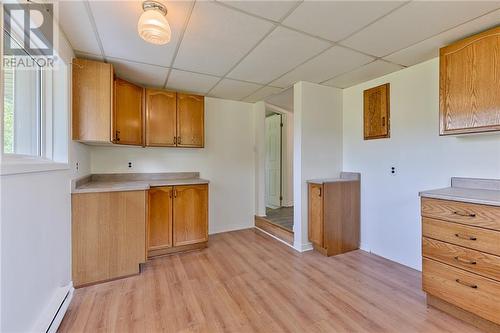 338 Barnet Boulevard, Renfrew, ON - Indoor Photo Showing Kitchen