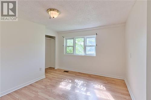 338 Barnet Boulevard, Renfrew, ON - Indoor Photo Showing Other Room