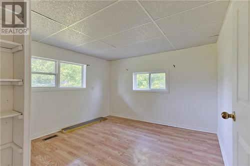 338 Barnet Boulevard, Renfrew, ON - Indoor Photo Showing Other Room