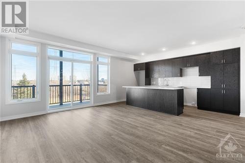 225 Citiplace Drive Unit#E, Ottawa, ON - Indoor Photo Showing Kitchen