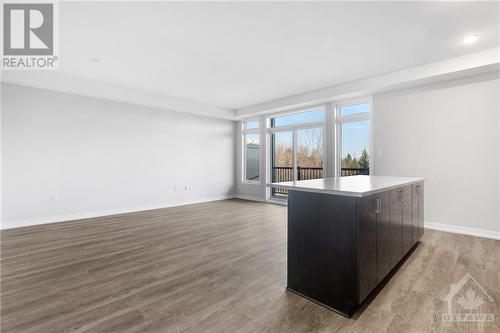 225 Citiplace Drive Unit#E, Ottawa, ON - Indoor Photo Showing Kitchen