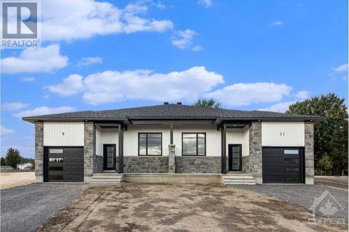 11 Vicky Court, Hammond, ON - Outdoor With Facade