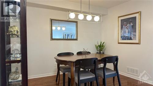 164 Deercroft Avenue, Ottawa, ON - Indoor Photo Showing Dining Room