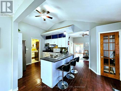 15 Restnook Lane, Whitchurch-Stouffville, ON - Indoor Photo Showing Kitchen With Double Sink