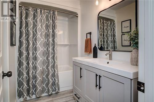 69 Birmingham Drive, Sudbury, ON - Indoor Photo Showing Bathroom