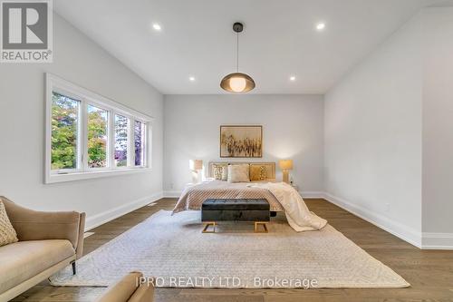 16 Seguin Street, Richmond Hill, ON - Indoor Photo Showing Bedroom