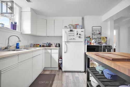 Lower - 454 Salisbury Street, London, ON - Indoor Photo Showing Kitchen