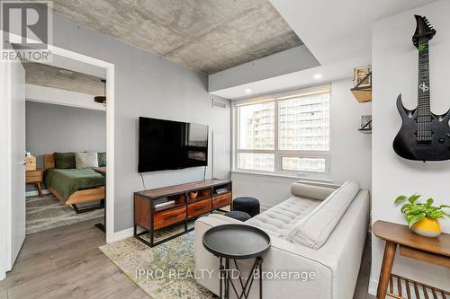 2401 - 1410 Dupont Street, Toronto, ON - Indoor