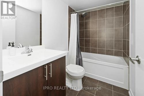 2401 - 1410 Dupont Street, Toronto, ON - Indoor Photo Showing Bathroom