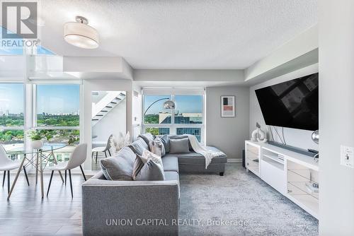 2512 - 155 Legion Road, Toronto, ON - Indoor Photo Showing Living Room