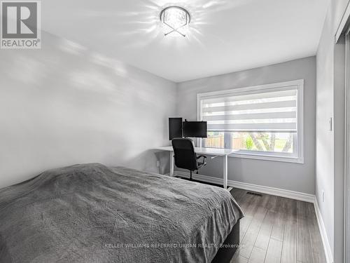 1569 Skyline Drive, Mississauga, ON - Indoor Photo Showing Bedroom