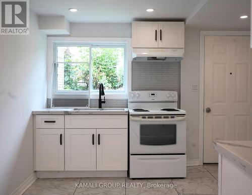 85 Cheever Street, Hamilton, ON - Indoor Photo Showing Kitchen