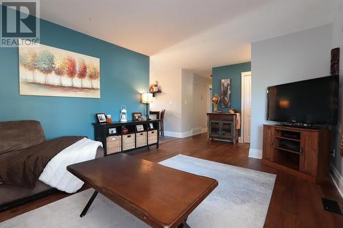 97 Carlbert St, Sault Ste. Marie, ON - Indoor Photo Showing Living Room