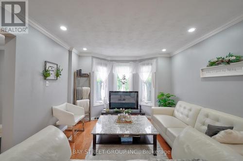 46 Fortura Court, Thorold, ON - Indoor Photo Showing Living Room