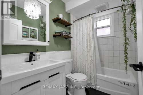 354 Kingsdale Avenue, Oshawa (O'Neill), ON - Indoor Photo Showing Bathroom