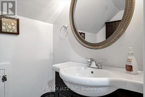 354 Kingsdale Avenue, Oshawa (O'Neill), ON - Indoor Photo Showing Bathroom