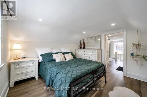 354 Kingsdale Avenue, Oshawa (O'Neill), ON - Indoor Photo Showing Bedroom