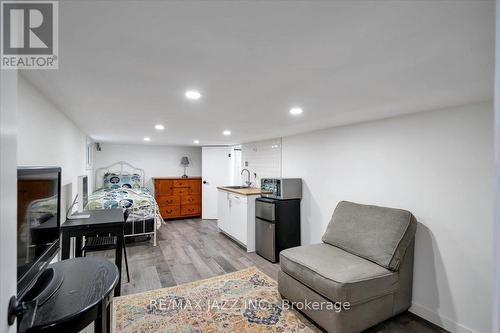 354 Kingsdale Avenue, Oshawa (O'Neill), ON - Indoor