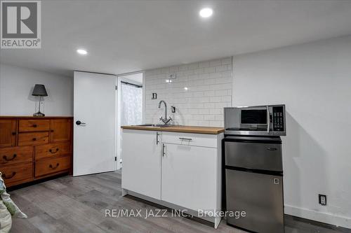 354 Kingsdale Avenue, Oshawa (O'Neill), ON - Indoor Photo Showing Kitchen