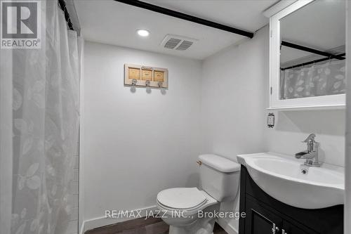 354 Kingsdale Avenue, Oshawa (O'Neill), ON - Indoor Photo Showing Bathroom