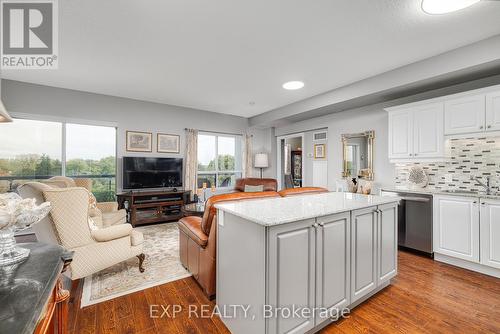 906 - 170 Water Street N, Cambridge, ON - Indoor Photo Showing Kitchen