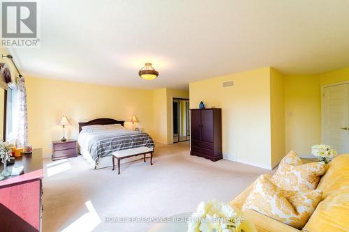 3121 Pincombe Drive, London, ON - Indoor Photo Showing Bedroom