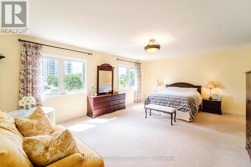 3121 Pincombe Drive, London, ON - Indoor Photo Showing Bedroom