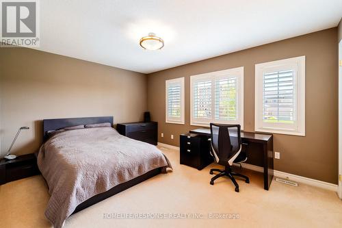 3121 Pincombe Drive, London, ON - Indoor Photo Showing Bedroom