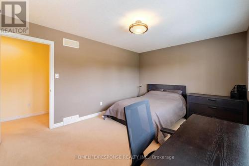 3121 Pincombe Drive, London, ON - Indoor Photo Showing Bedroom