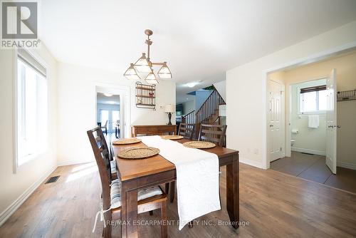 8 Oakes Court, Guelph, ON - Indoor Photo Showing Dining Room