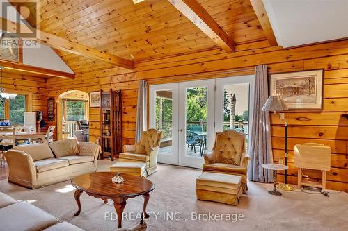 48 Sturgeon Glen Road, Kawartha Lakes (Fenelon Falls), ON - Indoor Photo Showing Living Room