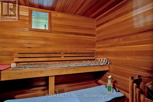 48 Sturgeon Glen Road, Kawartha Lakes (Fenelon Falls), ON - Indoor Photo Showing Bedroom