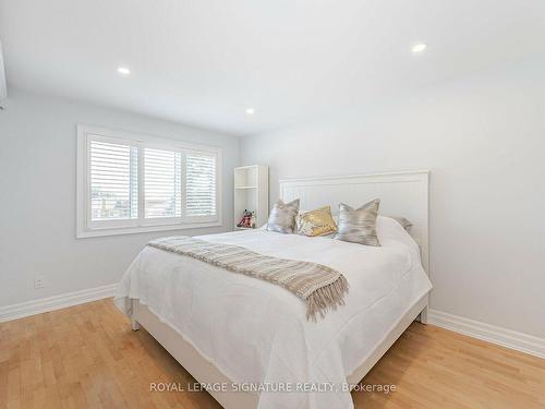 762 Vermouth Ave, Mississauga, ON - Indoor Photo Showing Bedroom