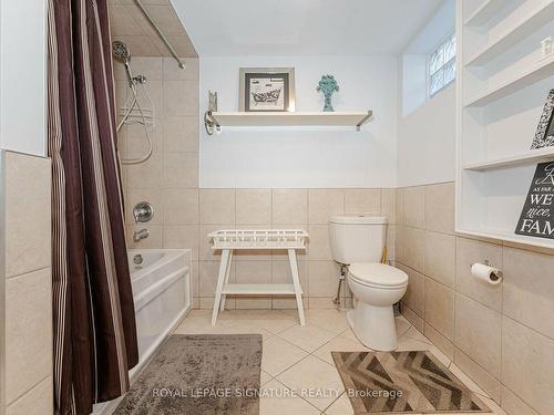 762 Vermouth Ave, Mississauga, ON - Indoor Photo Showing Bathroom